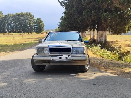 Mercedes E 250 1994