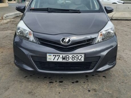 Toyota Vitz 2011