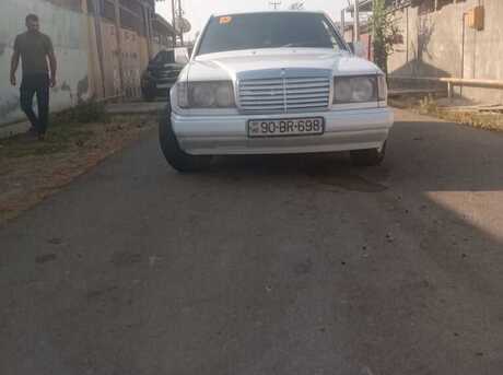 Mercedes  1990