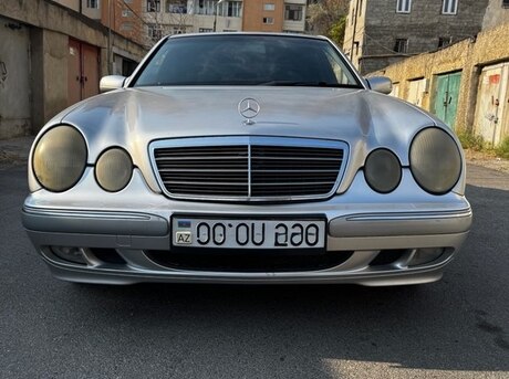 Mercedes E 220 2001