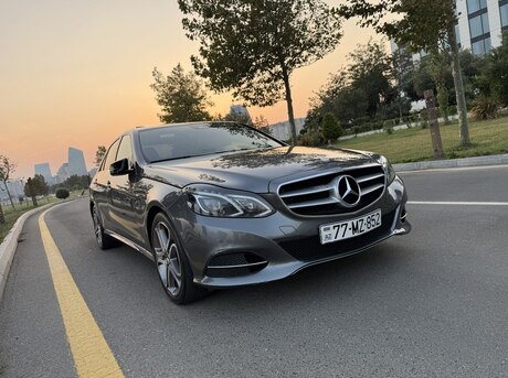 Mercedes E 220