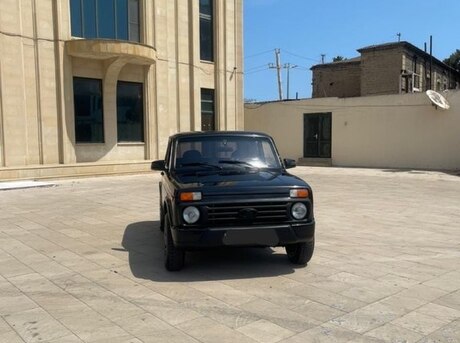 LADA (VAZ) Niva 2015