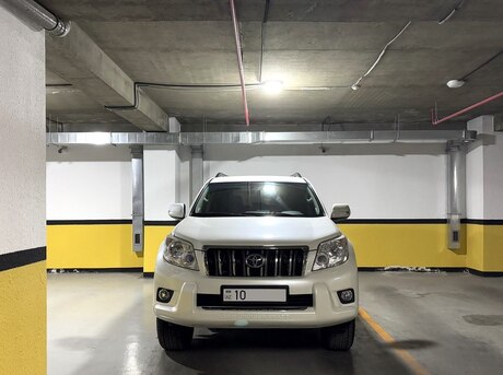 Toyota Land Cruiser Prado 2012