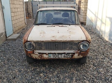 LADA (VAZ) 21011