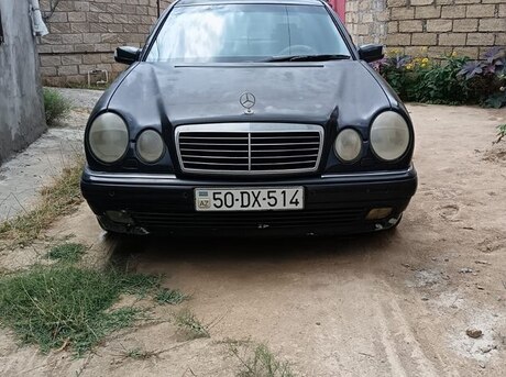 Mercedes E 280