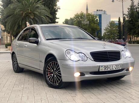 Mercedes C 240