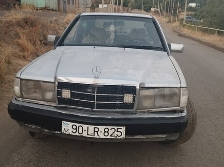 Mercedes 190