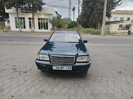 Mercedes C 180