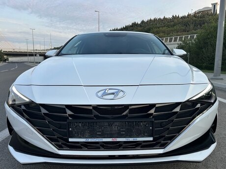 Hyundai Elantra 2024