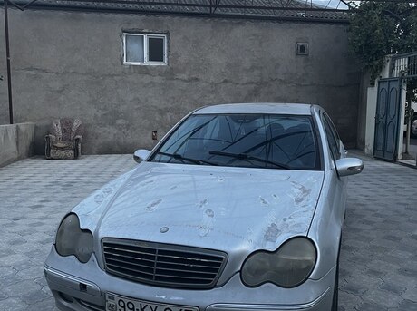Mercedes C 240