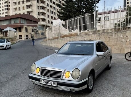 Mercedes E 240 1999