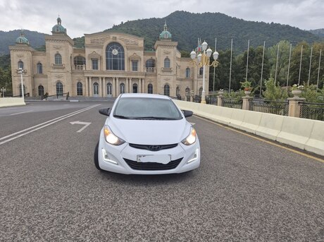 Hyundai Elantra 2015