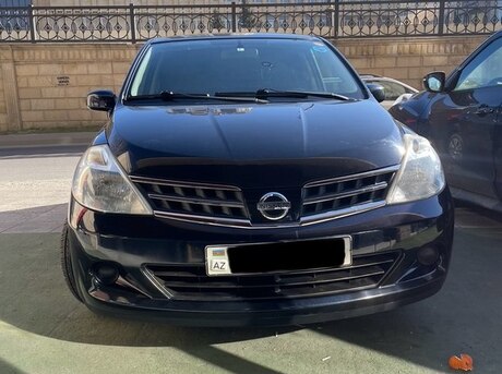 Nissan Tiida 2012