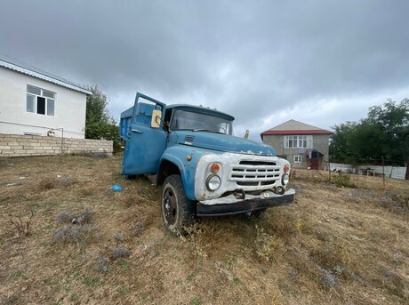 ZIL 130