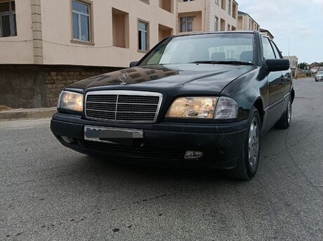 Mercedes C 180
