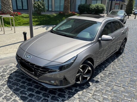 Hyundai Elantra 2023