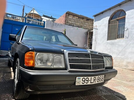 Mercedes 190