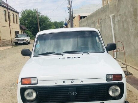LADA (VAZ) Niva 1986