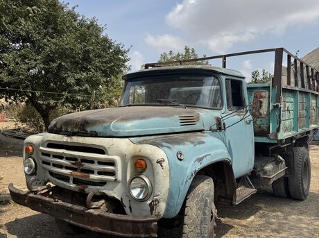 ZIL 130