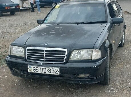 Mercedes C 200