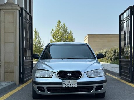 Hyundai Elantra 2002