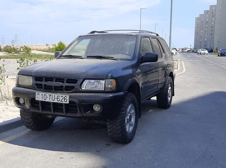 Isuzu  1999