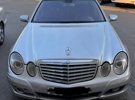 Mercedes E 200 2003