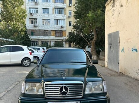 Mercedes E 220
