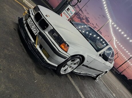 BMW 318 1992