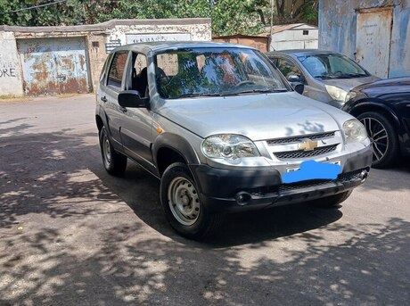 Chevrolet Niva 2011