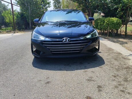 Hyundai Elantra 2020