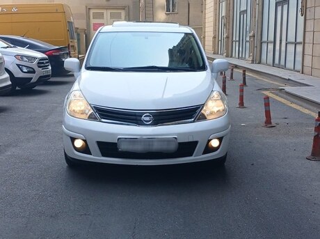 Nissan Tiida 2010