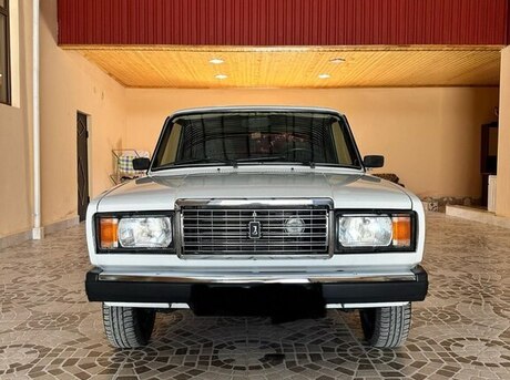 LADA (VAZ) 2107