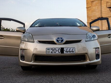 Toyota Prius 2011