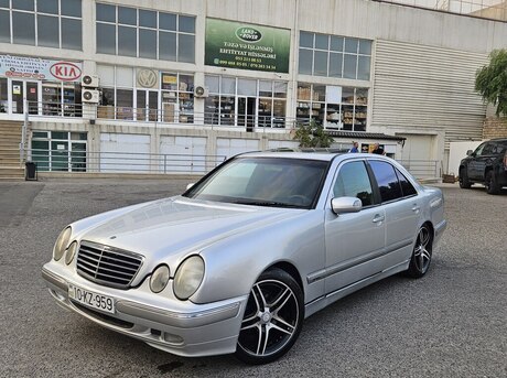 Mercedes E 240 2000