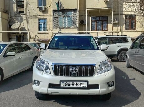 Toyota Land Cruiser Prado 2013