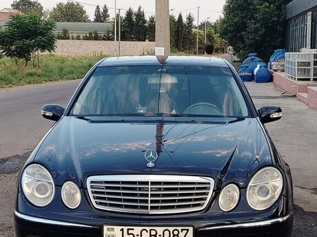 Mercedes E 220 2002
