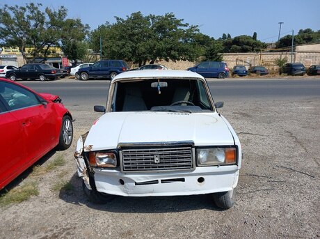 LADA (VAZ) 2107 2000