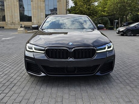 BMW 530e 2021