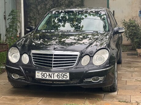 Mercedes E 240 2003