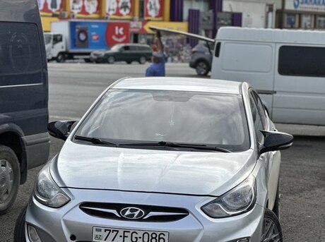 Hyundai Accent 2012