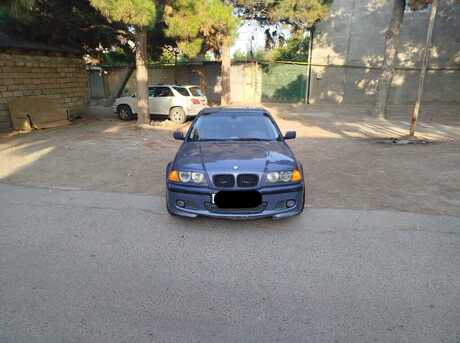 BMW 325 2001