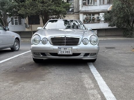 Mercedes E 320