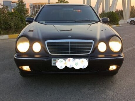 Mercedes E 220 2000