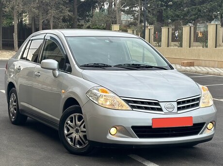Nissan Tiida 2011
