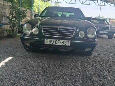 Mercedes E 220 2000