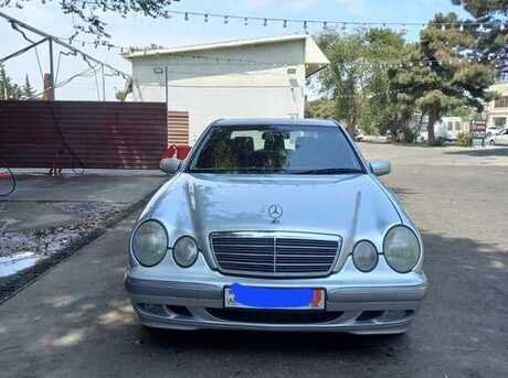 Mercedes E 220 2000