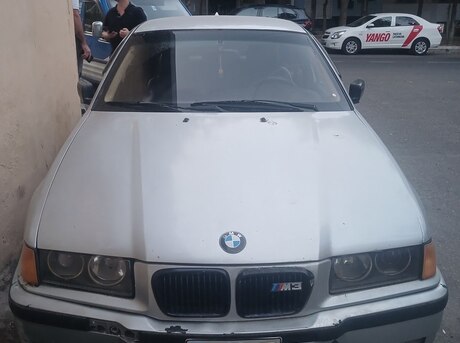 BMW 320 1993