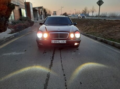Mercedes E 280