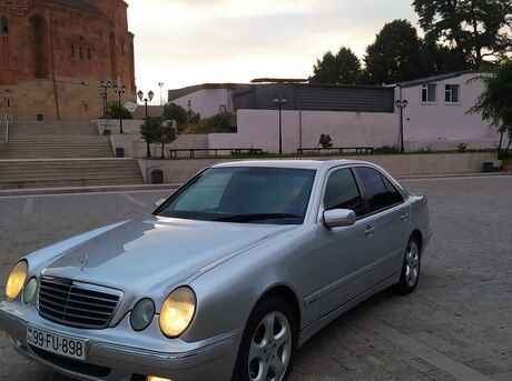 Mercedes E 270 2000